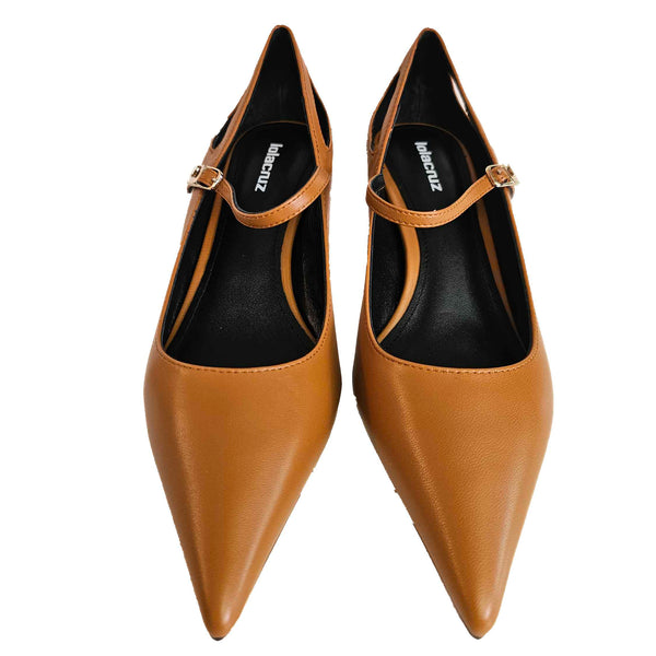 Lola Cruz, Kürbisfarbende Pumps mit Cutouts