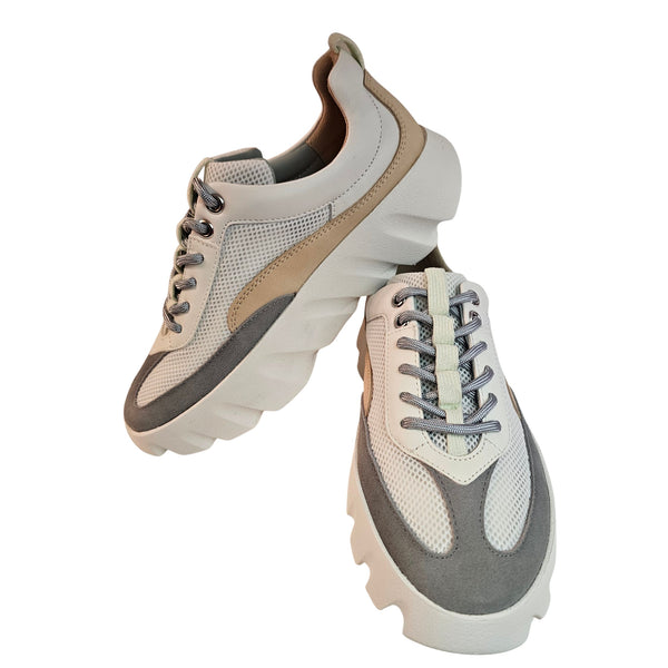 4CCCCEES, TURA FLOW, Weißer Sneaker mit Plateausohle