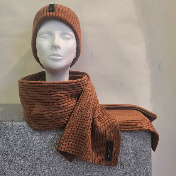 ALTO, gerippter Wollschal in Braun