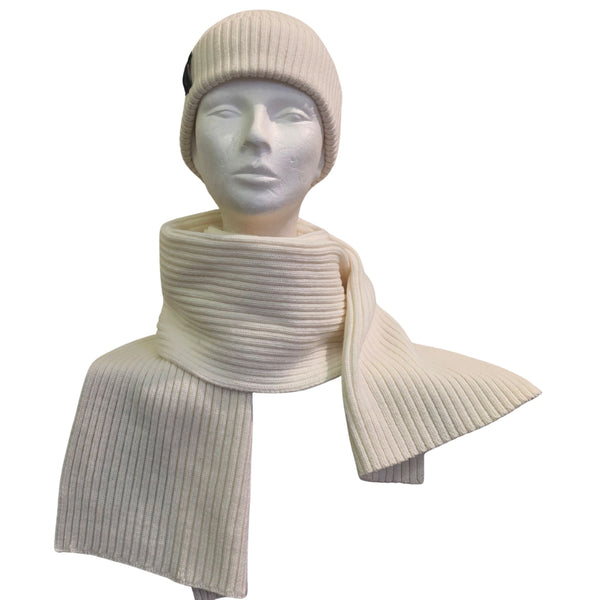 ALTO, gerippte Wollmütze in Wollweiß