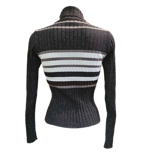 Alto, gerippter Rollkragenpullover in Schwarz-Grau-Weiß