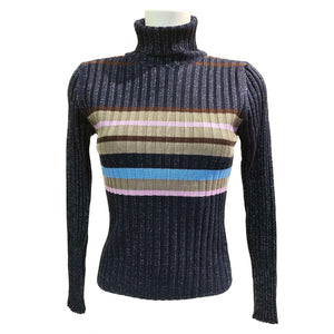 Alto, gerippter Rollkragenpullover in Schwarz-Rosa-Braun