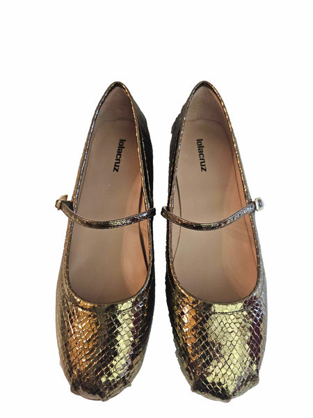 Lola Cruz, Riemchenballerina in Metallgrün