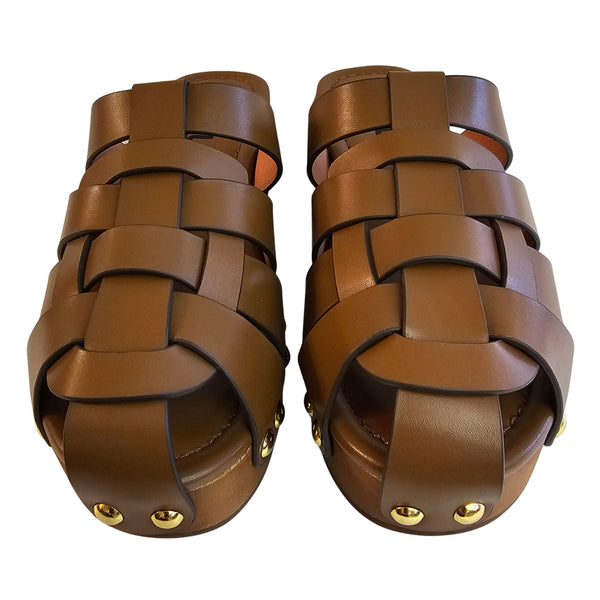 Bibi Lou, Clogs aus geflochtenem Leder in Braun