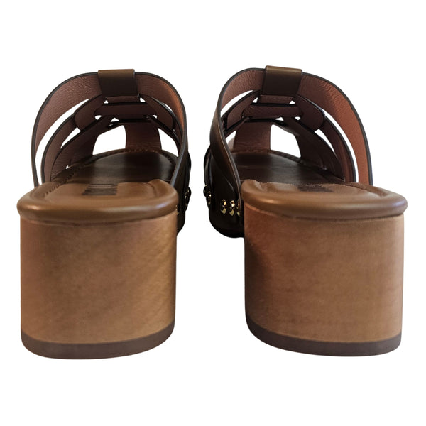 Bibi Lou, Clogs aus geflochtenem Leder in Braun