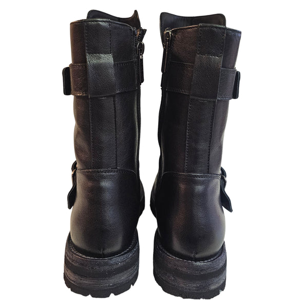 CALCE, schwarze Stiefelette im Bikerstile