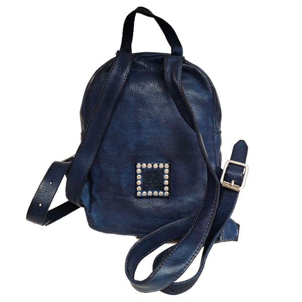 Campomaggi, Rucksack „Bella di Notte“ aus saphirblauem Leder mit Schmucknieten