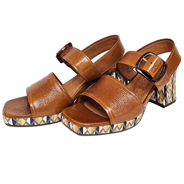 Chie Mihara, Ginka 44, Plateau-Sandalette in Cognac