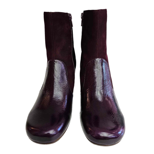 Chie Mihara, Myura, karéeförmige Stiefelette in Aubergine