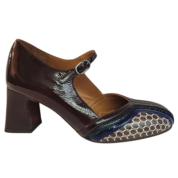 Chie Mihara, FEVA49, Riemchenschuh aus Lackleder in Schokobraun