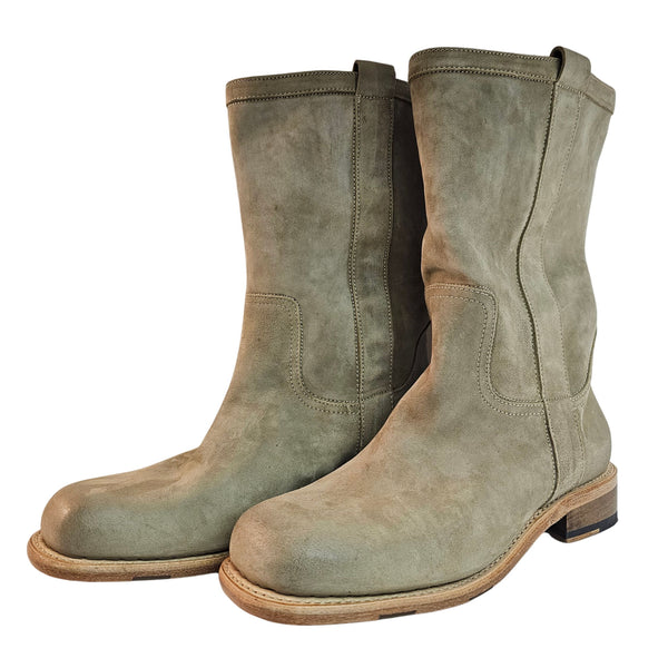 Cordwainer, Bikerboot aus Wildleder in Greige