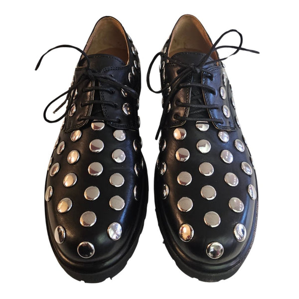 Ducanero, Schnürschuh mit Nieten in Schwarz