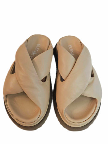 Elena Iachi, Sandalette in Beige