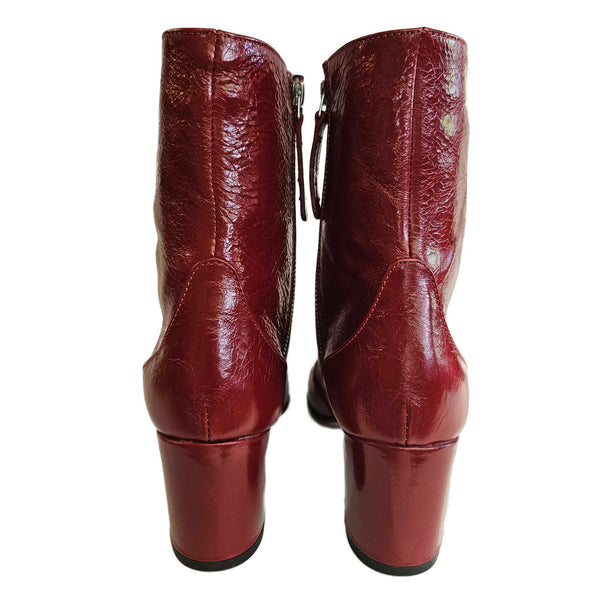 Elia Maurizi, Stiefelette in Kaminrot