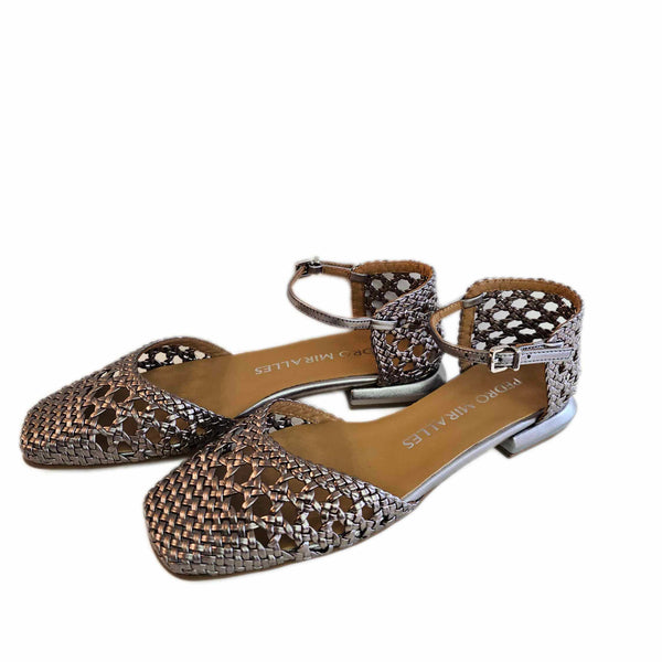 Pedro Miralles, Flechtschuh in dunklem Silber