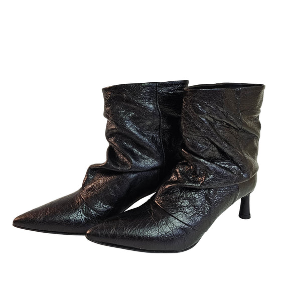 Halmanera, Stiefelette aus gecrashtem Leder, schwarz