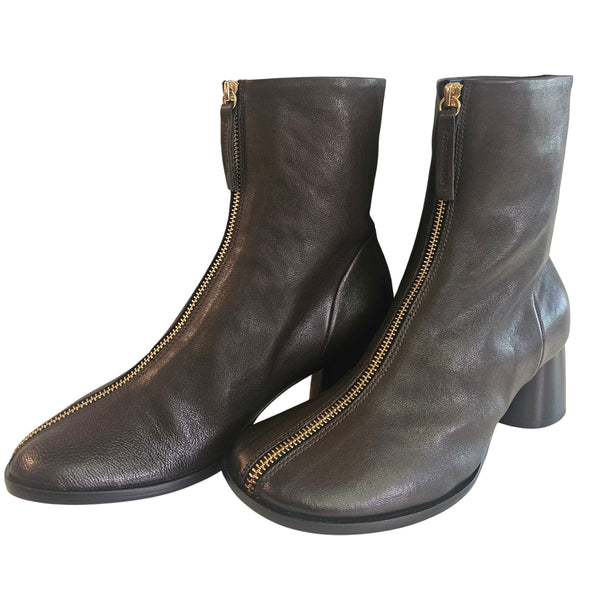 Halmanera, Stiefelette in Dunkelbraun mit Reißverschluß vorn