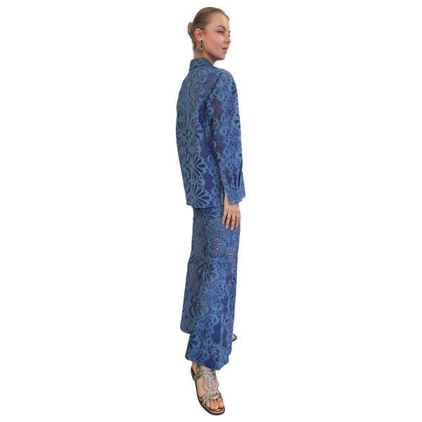 Joyce & Girls, Bluse "SYLMA" mit Lochmuster in Denim