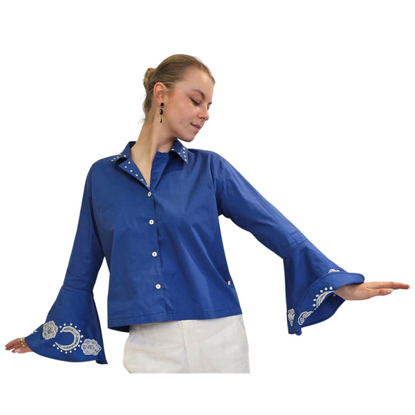 Joyce & Girls, Bluse "HASU" in Blau/Weiss mit Stickerei