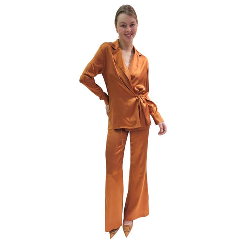 Joyce & Girls, kupferfarbene Wickelbluse aus Seide