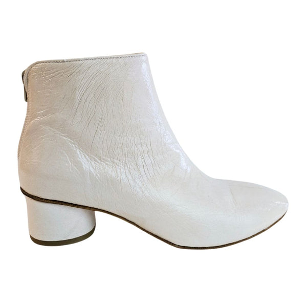 Kudetà, Knautschlack-Stiefelette in Cremeweiß