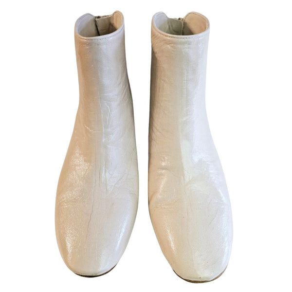 Kudetà, Knautschlack-Stiefelette in Cremeweiß