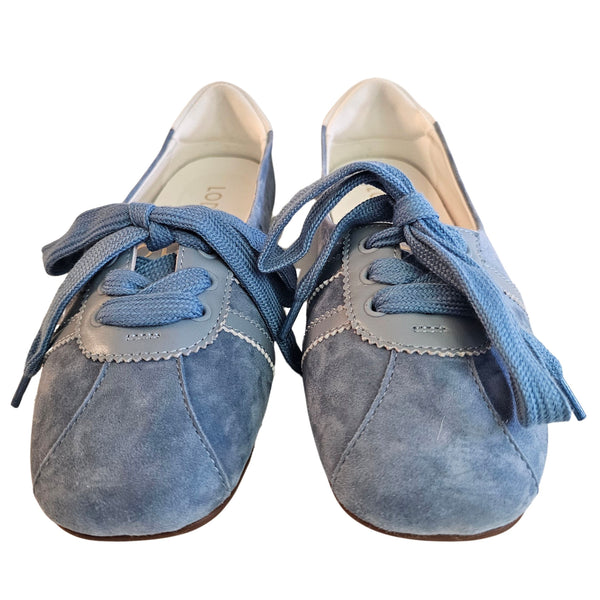 Lodi, Ballerina in Hellblau