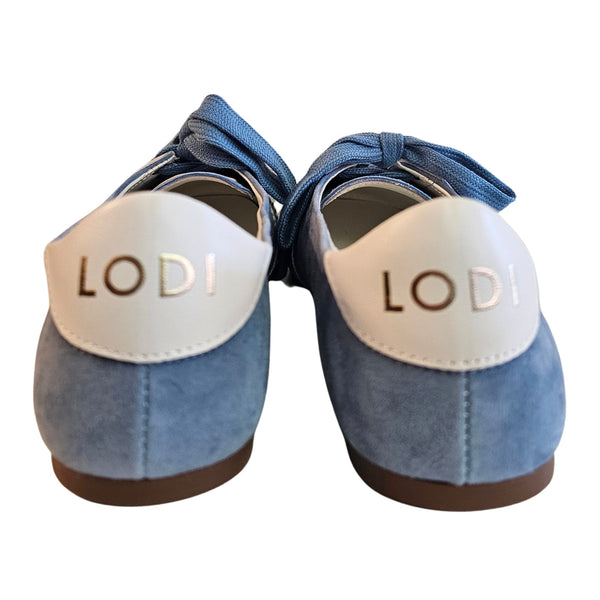 Lodi, Ballerina in Hellblau