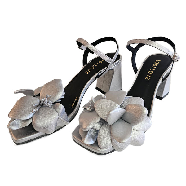 Lodi Love, Sandalette mit Blüten in Silber