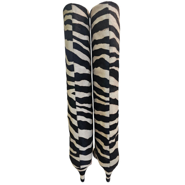 Lola Cruz, Schaftstiefel aus Ponyfell in Zebraoptik Schwarz/Creme