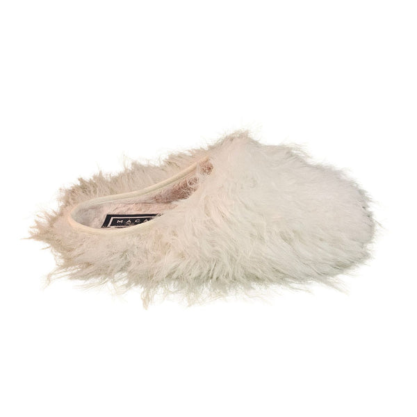 Macarena, Hausschuh, Pantolette in plüschigen Weiß