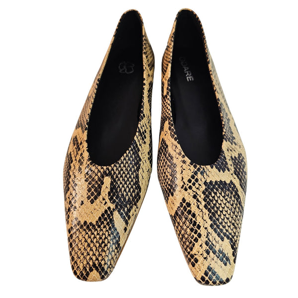 ODARE, Snake-Print Ballerina in Beige-Schwarz