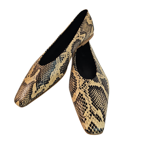 ODARE, Snake-Print Ballerina in Beige-Schwarz