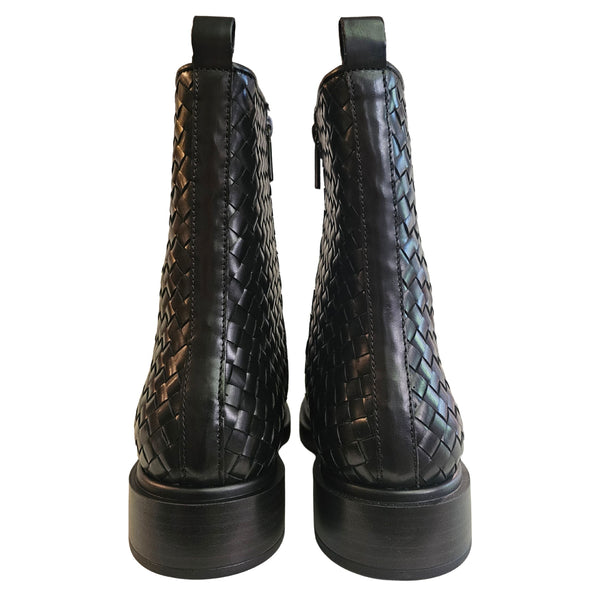 Pons Quintana, Stiefelette aus geflochtenem Leder in Schwarz