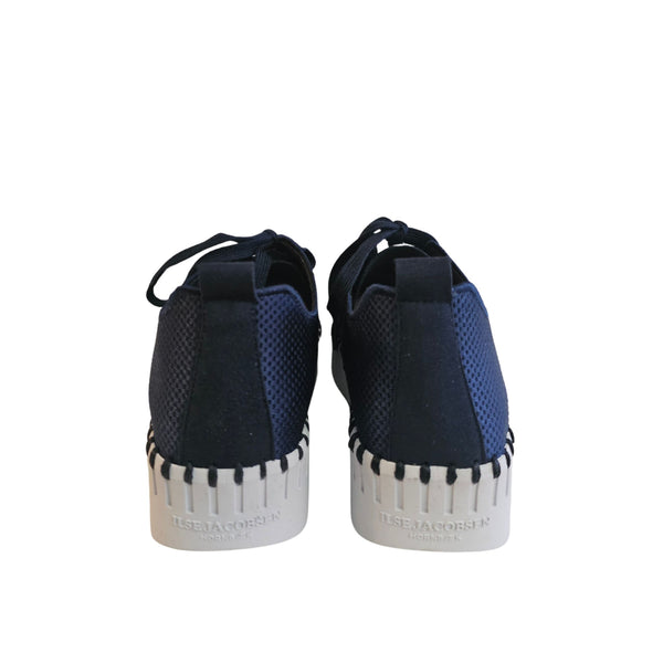 Ilse Jacobsen, Schnürschuh in Dunkelblau