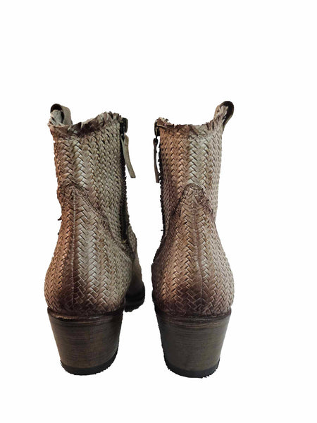Cordwainer, Flechtlederstiefelette in Greige