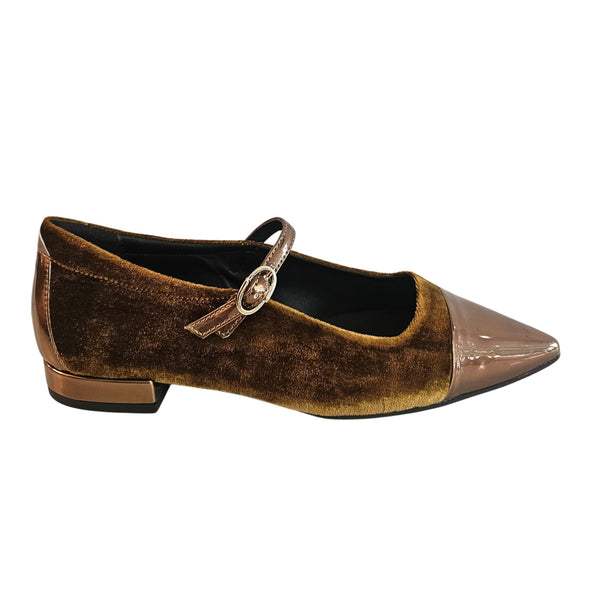 Pedro Miralles, flacher Samtschuh in Kupfer