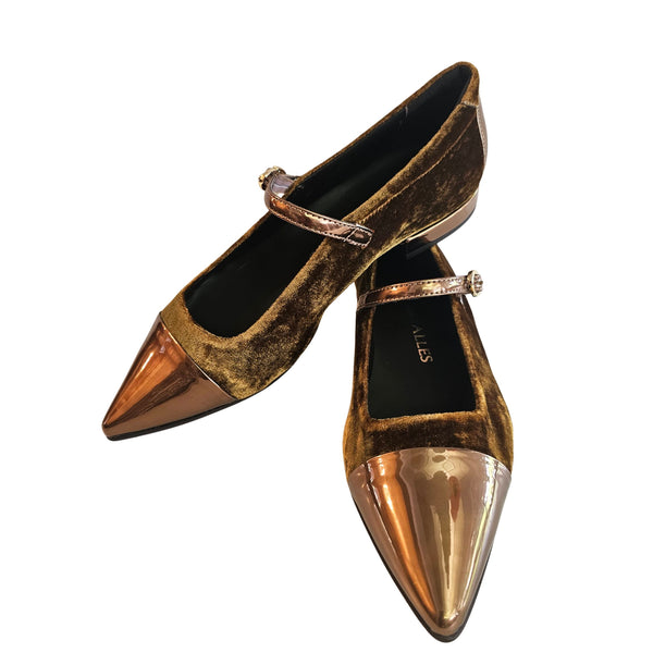 Pedro Miralles, flacher Samtschuh in Kupfer