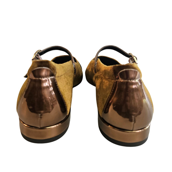 Pedro Miralles, flacher Samtschuh in Kupfer