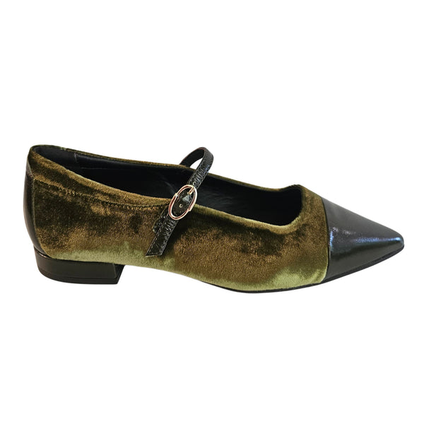 Pedro Miralles, flacher Samtschuh in Moosgrün