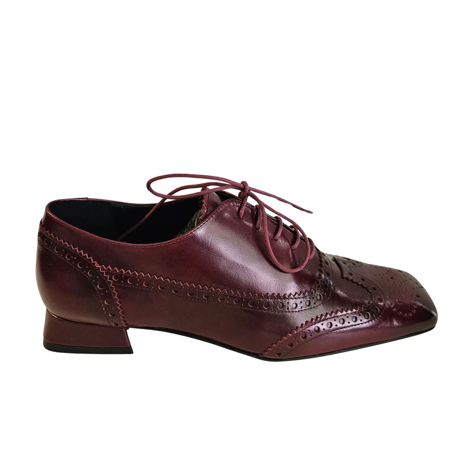 Zinda, Schnürschuh in Bordeauxrot