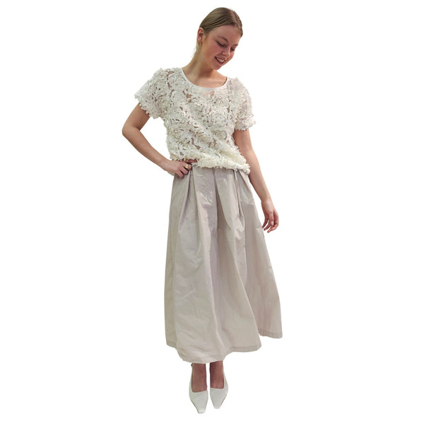 Vicario Cinque, SAMI, niedliche Bluse mit Blüten in Creme-Weiß