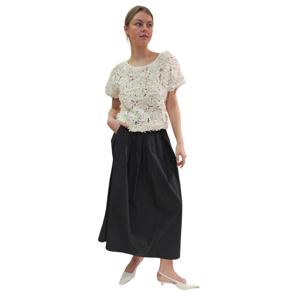 Vicario Cinque, SAMI, niedliche Bluse mit Blüten in Creme-Weiß
