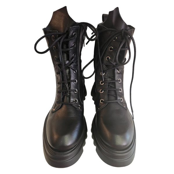 Weekend, Schnürstiefelette in Schwarz
