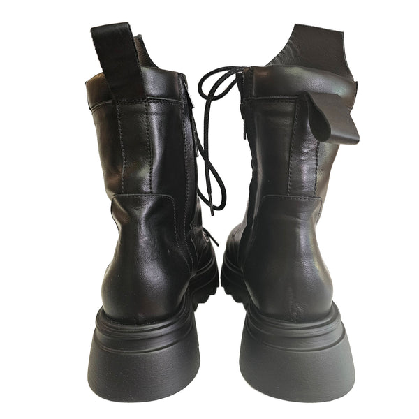 Weekend, Schnürstiefelette in Schwarz