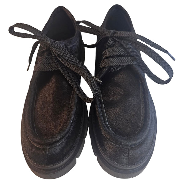 Weekend, Fell-Schnürschuh in Schwarz