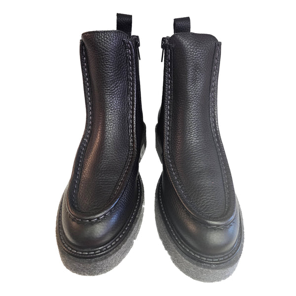 Weekend, genarbte Glattleder-Stiefelette in Schwarz