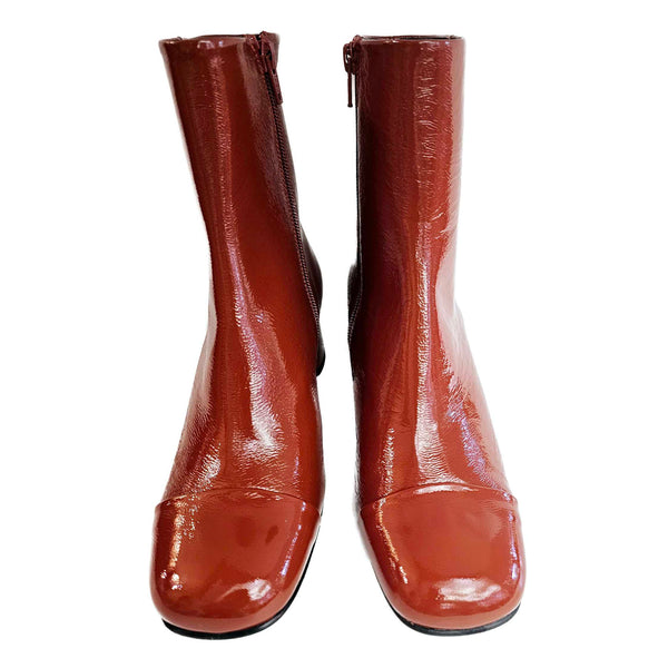 Zinda, rostfarbene Lackleder-Stiefelette