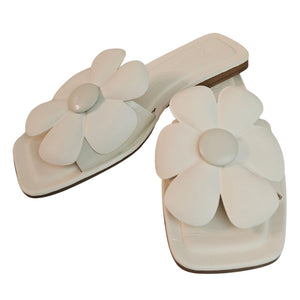 Zinda, flache Pantolette in Creme
