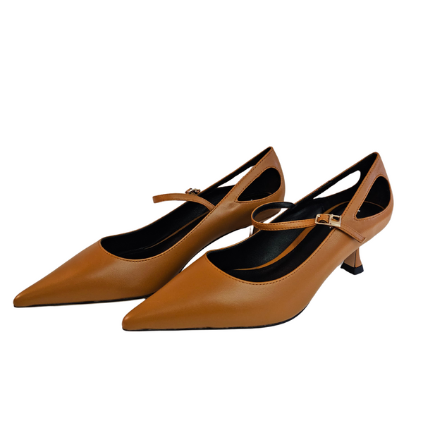 Lola Cruz, Kürbisfarbende Pumps mit Cutouts